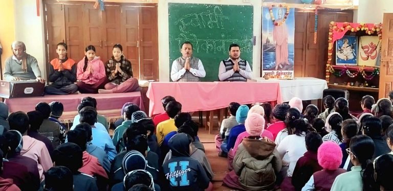 सरस्वती शिशु मन्दिर आलमपुर में मनाई गई स्वामी विवेकानंद जयंती