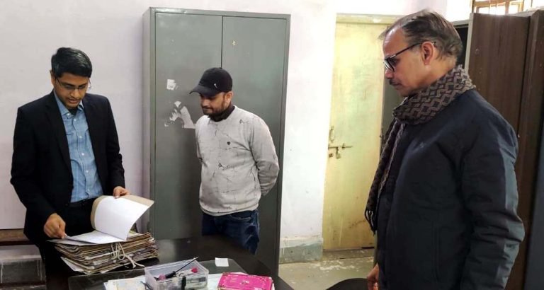 कलेक्टर ने तहसील गोहद एवं लोकसेवा केन्द्र का किया निरीक्षण