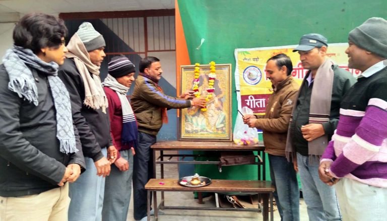 ज्ञान रूपी नेत्रों को खोलती है मां सरस्वती : विष्णु शर्मा