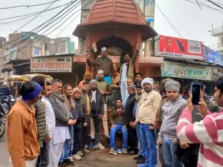 गांधीजी के विचारों पर चलने की सबसे ज्यादा जरूरत : पिंकी