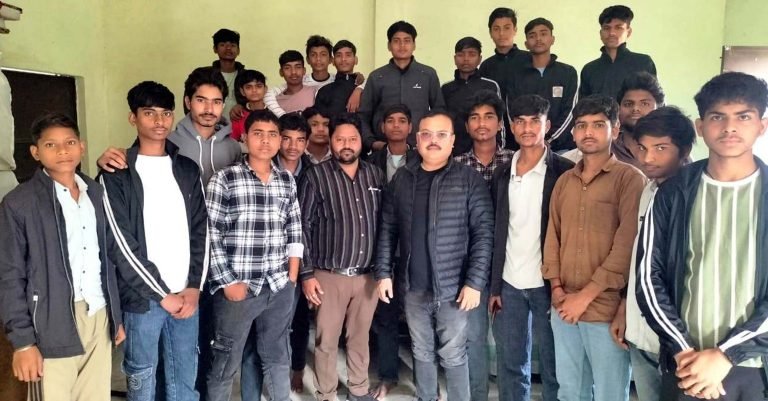 जिला संयोजक ने किया छात्रावास का निरीक्षण, संत रविदास की जयंती मनाई