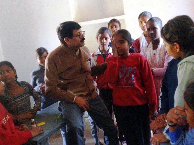 स्वास्थ्य परीक्षण शिविर एवं स्वच्छता पखवाड़ा कार्यक्रम संपन्न