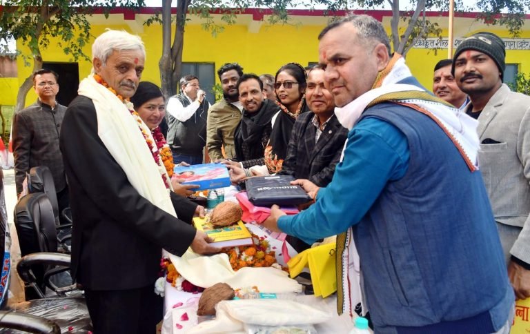सेवानिवृत्त प्राचार्य राजेश तिवारी का सम्मान समारोह आयोजित