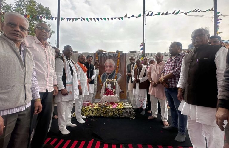 ब्राह्मण महासभा के पूर्व जिलाध्यक्ष को दी श्रद्धांजलि