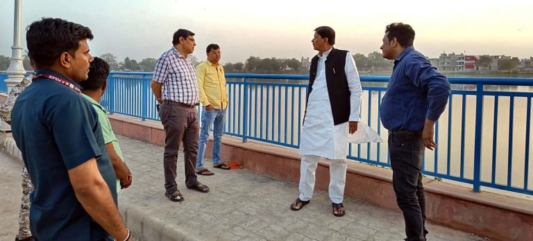 विधायक कुशवाह ने गौरी सरोवर पर स्वच्छता व्यवस्था का लिया जायजा