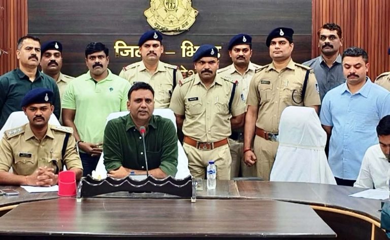 एक माह पुराने महिला के अंधे कत्ल का खुलासा, 5 आरोपी गिरफ्तार