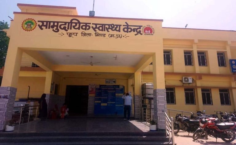 मूल पद की जगह बाबूगीरी करने में माहिर हैं धीर सिंह