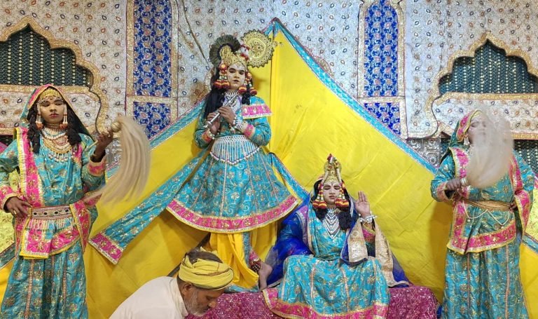 कंस वध के उपरांत दिव्य होली महोत्सव लीला का भव्य आयोजन