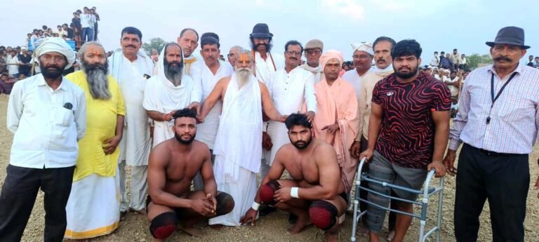 नोएडा के अंकित पहलवान ने भगवासी के गौरव को हराया