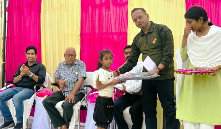 मनीष विद्यापीठ का वार्षिक परीक्षा परिणाम और पुरस्कार वितरण समारोह आयोजित