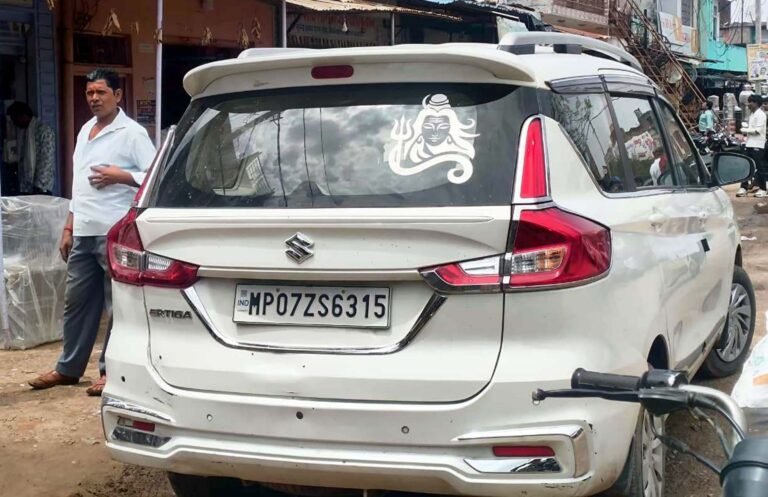 निजी वाहनों से दबिश देने पहुंच रही खाद्य विभाग की टीम, कार्रवाई के तरीके पर उठे सवाल