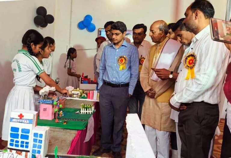 संस्कार बैली पब्लिक स्कूल में वार्षिक उत्सव कार्यक्रम आयोजित