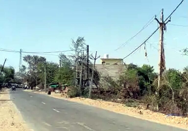 दिन में झुलसाने वाली गर्मी, रात का भी पारा बढ़ा