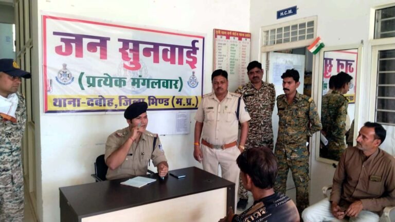 नवागत थाना प्रभारी उपाध्याय ने की पहली जनसुनवाई