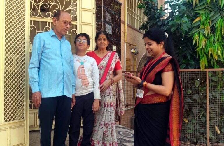 फील्ड ट्रेनर्स ने घरों में पहुंचकर व्यवहारिक रूप से समझीं जनगणना की बारीकियां