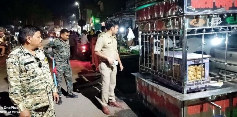 अतिक्रमण कारियों पर सख्त दिखे दबोह थाना प्रभारी