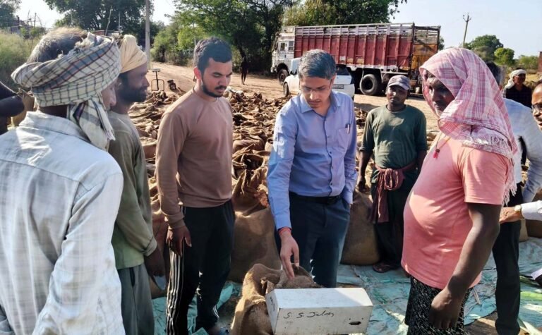 गेहूं उपार्जन केन्द्रों पर किसानों को न हो कोई परेशानी : मीणा