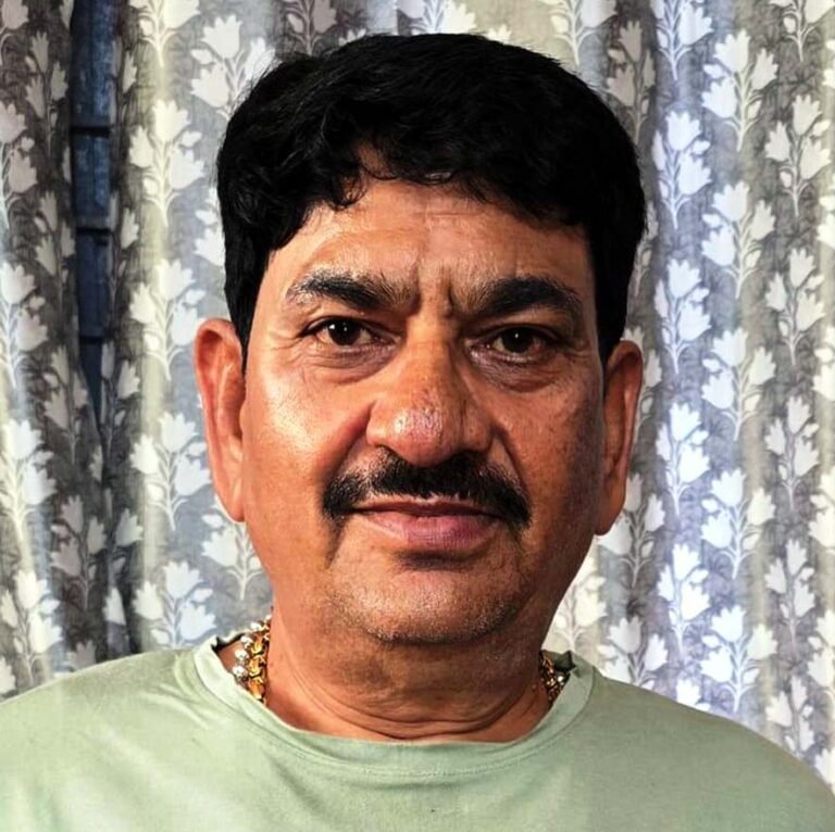 नप सीएमओ को प्रसंशा पत्र से किया सम्मानित