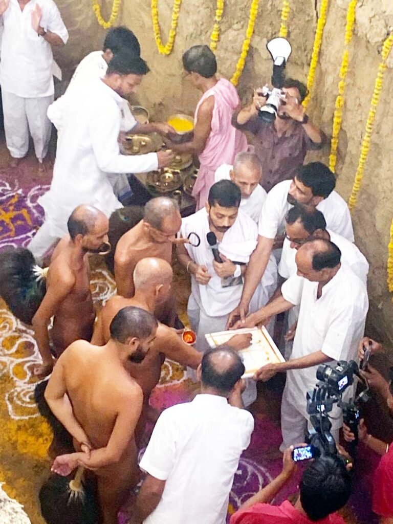 पट्टाचार्य विशुद्ध सागर महाराज का ऊमरी प्रवेश