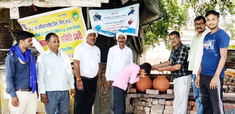 ग्राम विकास प्रस्फुटन समिति देवरी ने जल मन्दिर प्याऊ का शुभारंभ कर किया पौधारोपण