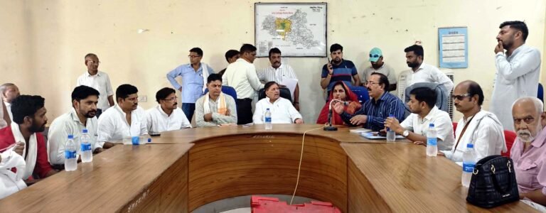 नगर पालिका परिषद की बैठक में विकास कार्यों के प्रस्ताव पारित