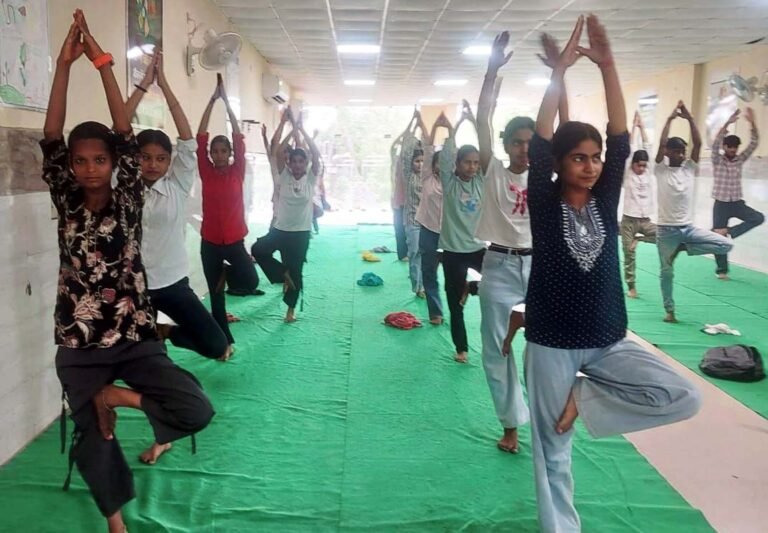 योग दिवस पर निरोग रहने के उपाय बताए