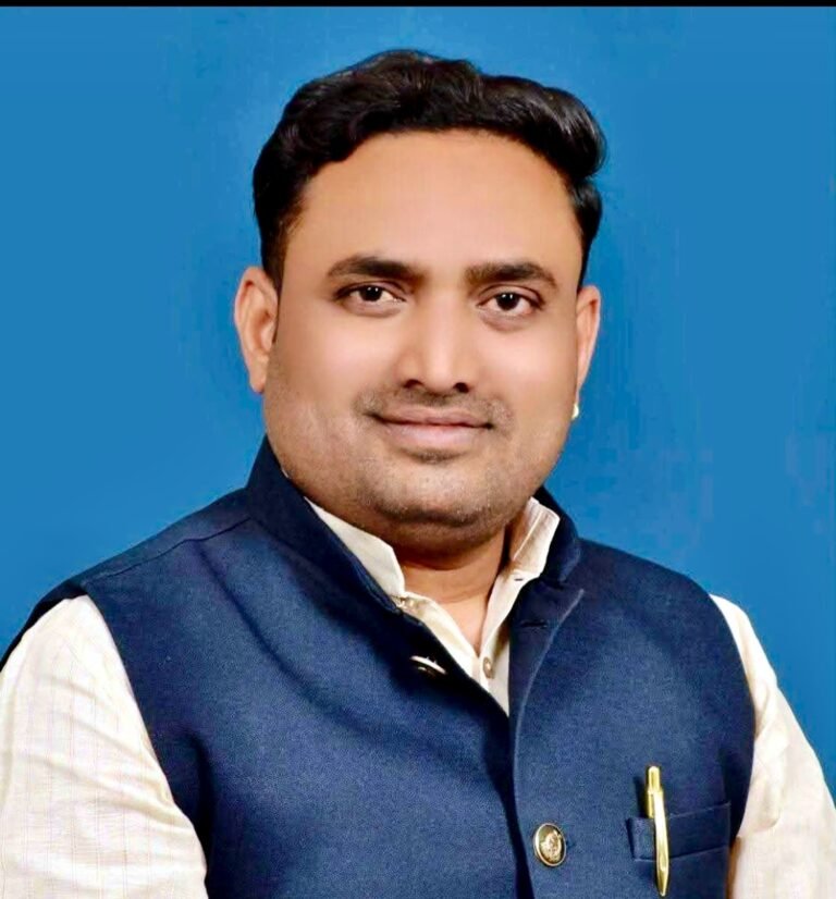 शिक्षकों का अपमान किसी भी कीमत पर बर्दाश्त नहीं, भाजपा सरकार जवाब दे : रामशेष